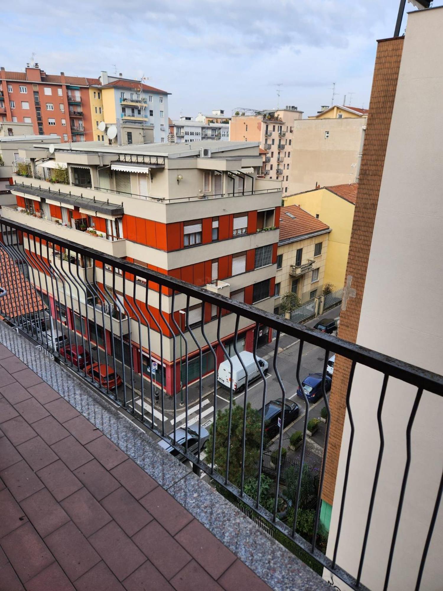 Guesthouse - Metro M1 Sesto Rondo Sesto San Giovanni Eksteriør billede